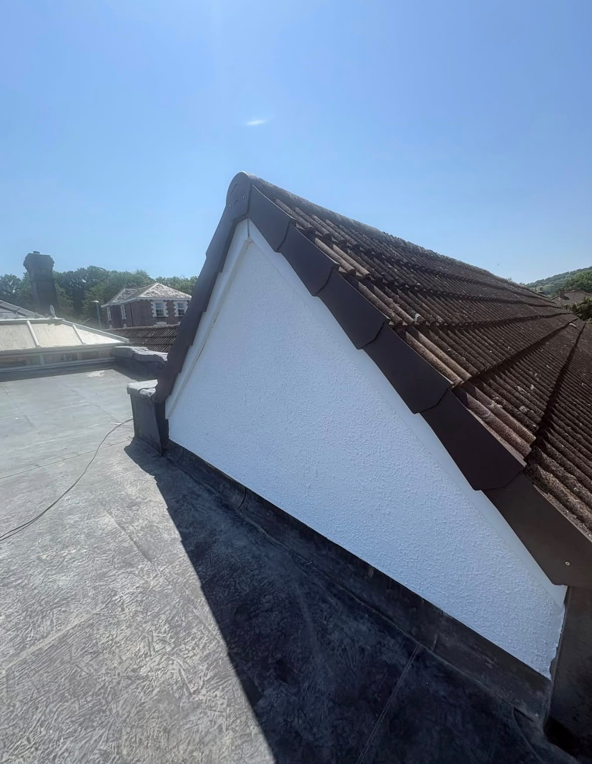 Emergency roof repair in West London